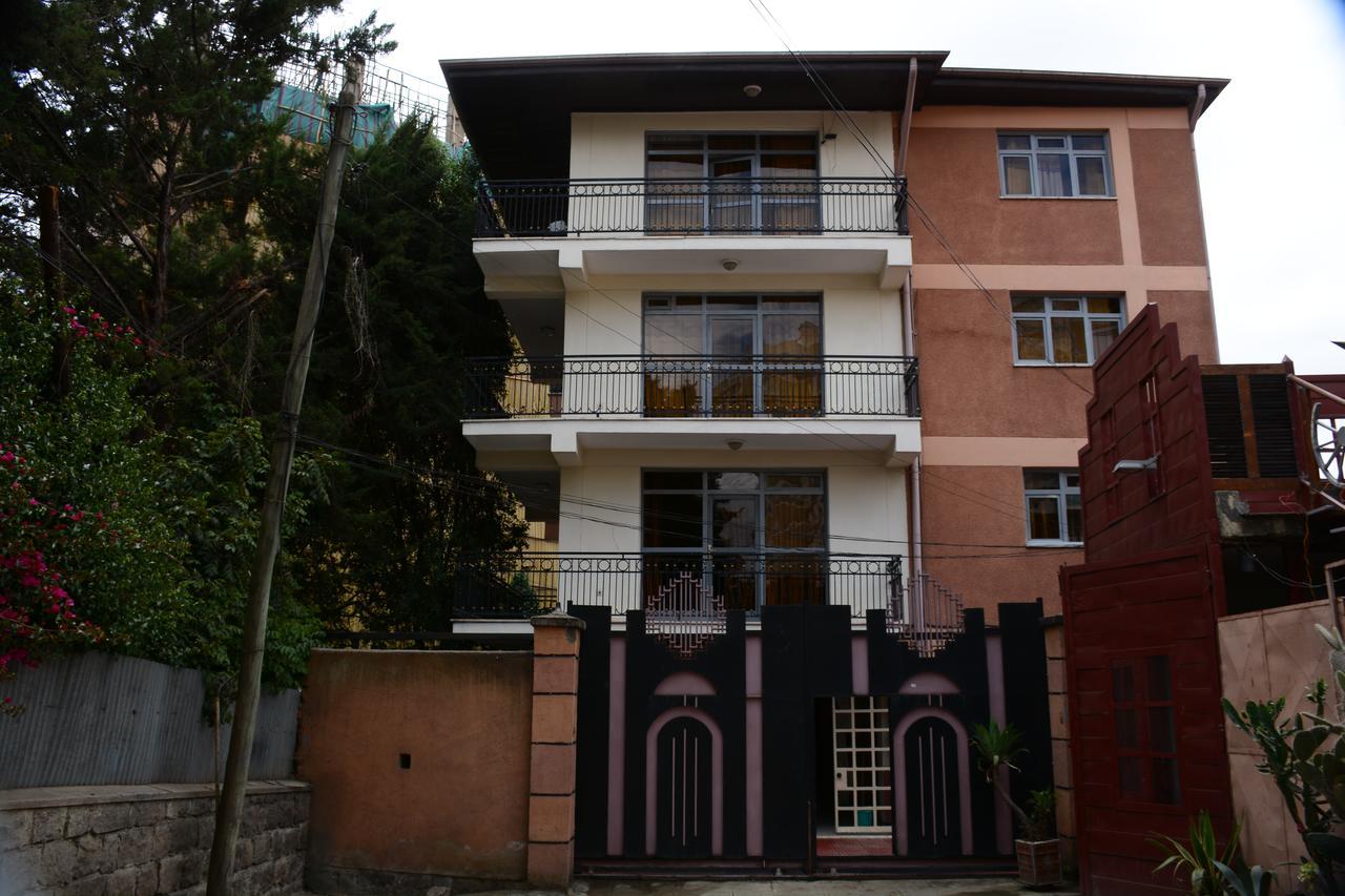 The Hive Guest House Addis Abeba Exterior foto